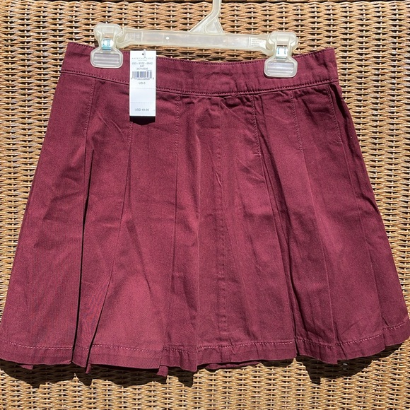 America Eagle Highest Rise Denim Mini Skirt Burgundy - Picture 2 of 4